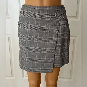 H&M Black and White Plaid Mini Skirt